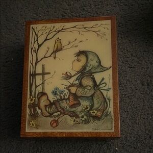 Vintage Hummel Decorative Music Box, play Oh What a Beautiful Morning